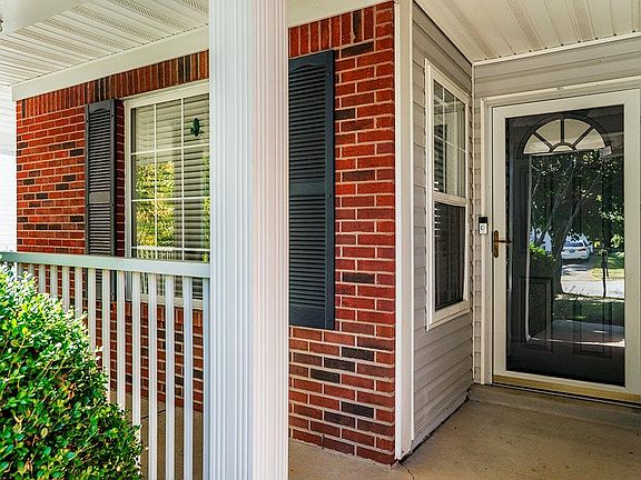 2nd image of 284 Deerfield Ln