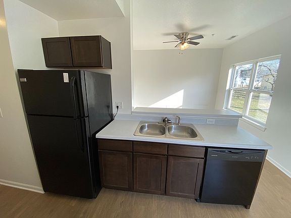 5th image of 404 Jefferson St #K