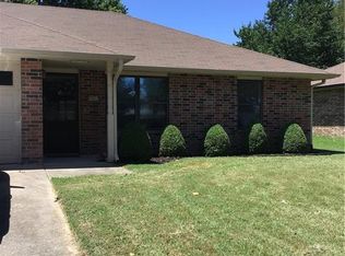 2702A Dividend Dr, Springdale, AR 72764