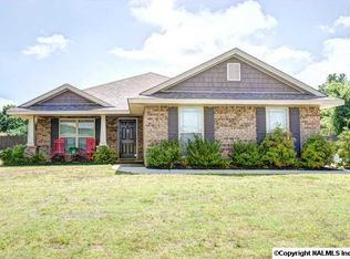 129 Maggie Bell Ln, Huntsville, AL 35811