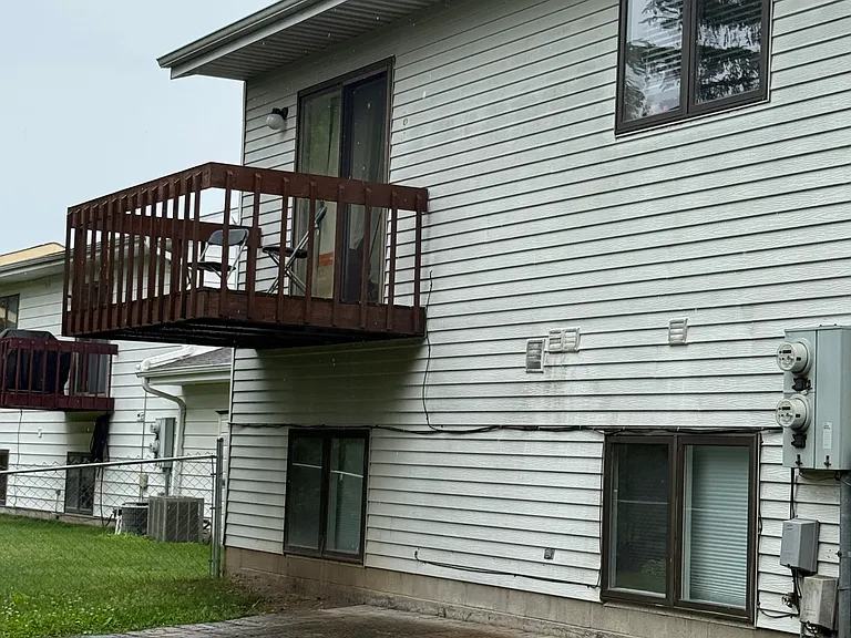 4220-22 W Mangold Ave — Photo 15