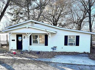 413 S 26th St, Herrin, IL 62948