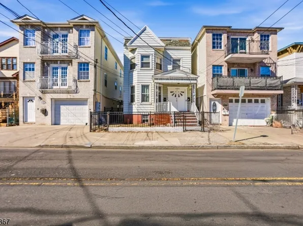 295 Old Bergen Rd, Jersey City, NJ 07305