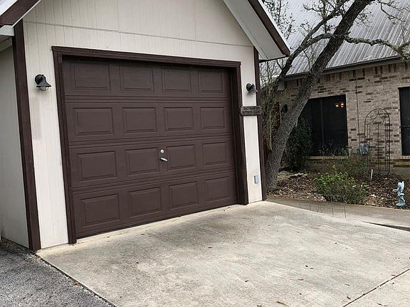 4th image of 207 Rodney Ln