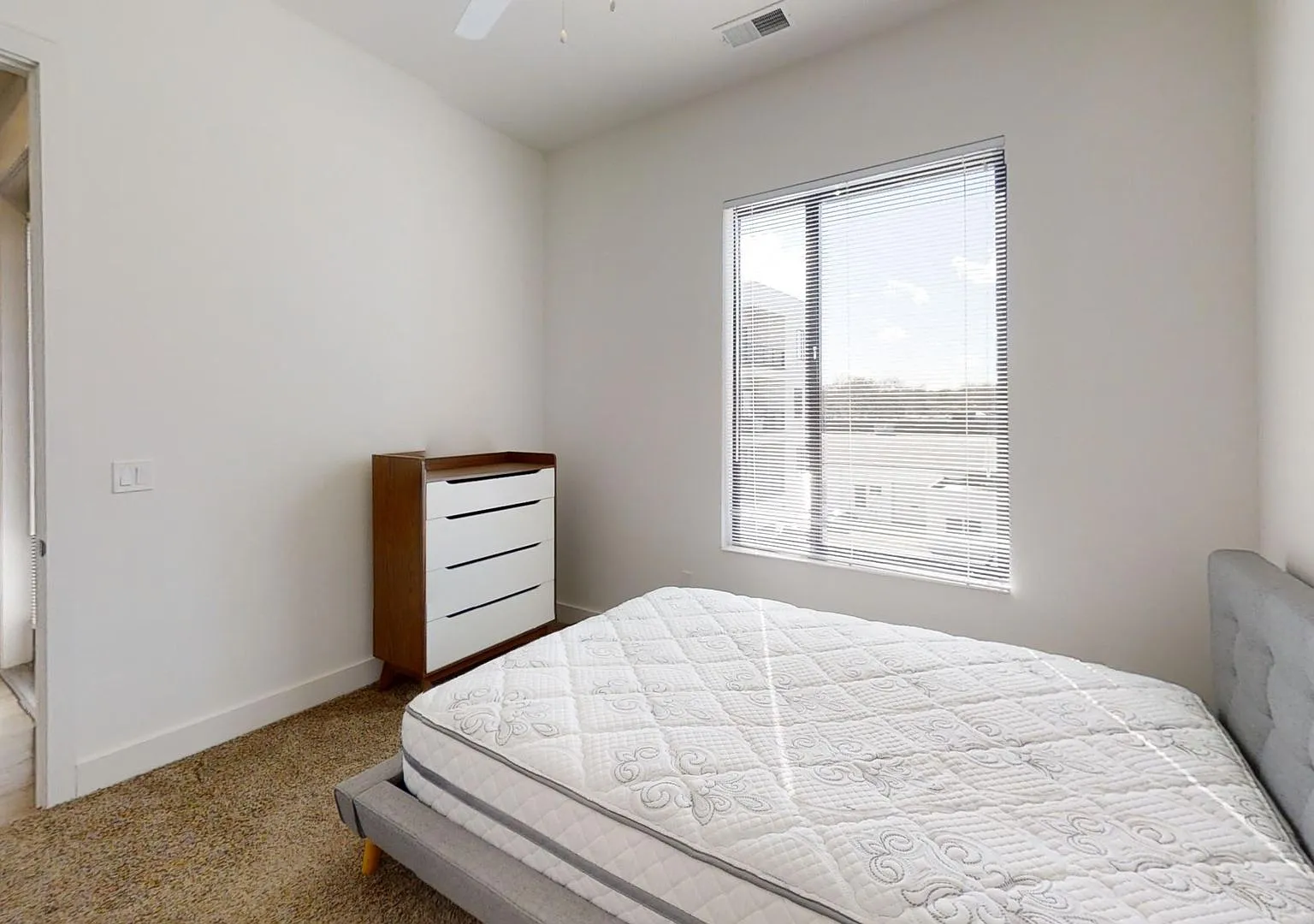 217 S Neil — Photo 4