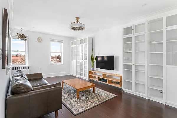 Sold by Compass | media 1