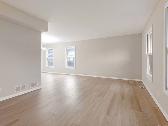 5th image of 717 Cutters Mill Ct