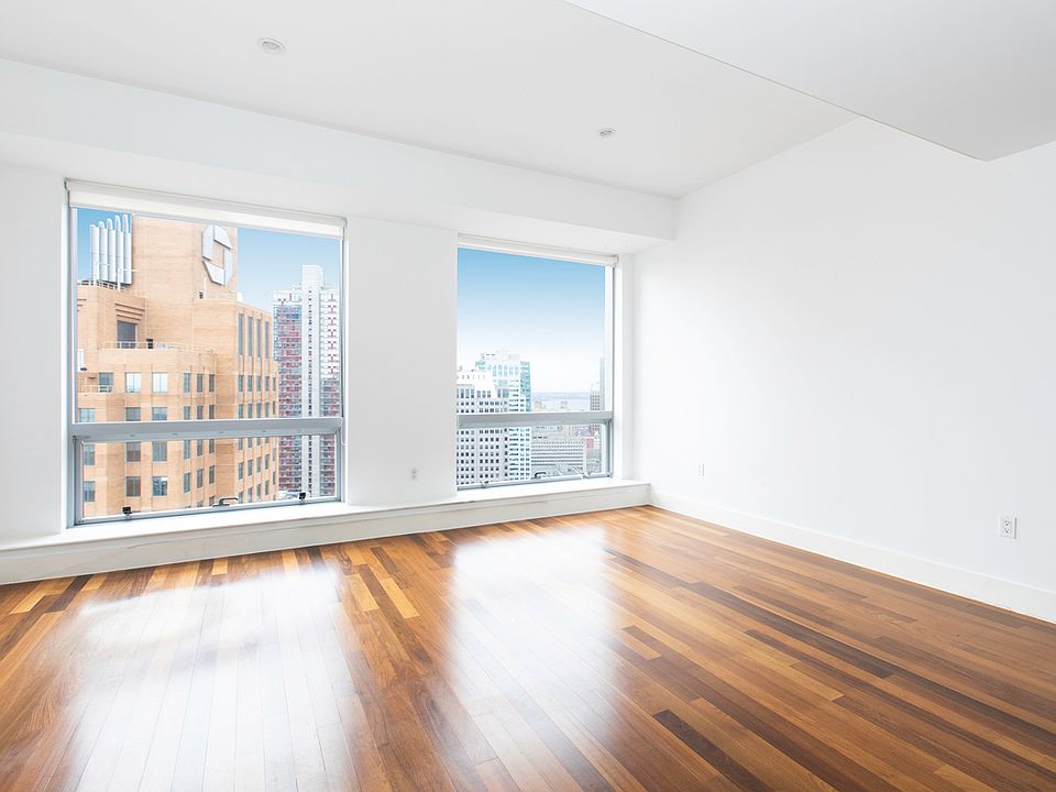 1st image of 150 Myrtle Ave Penthouse 3304