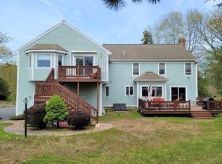 10 Thoreau Rd, Canton, MA 02021
