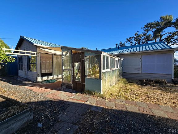 3rd image of 20851 Locust Street