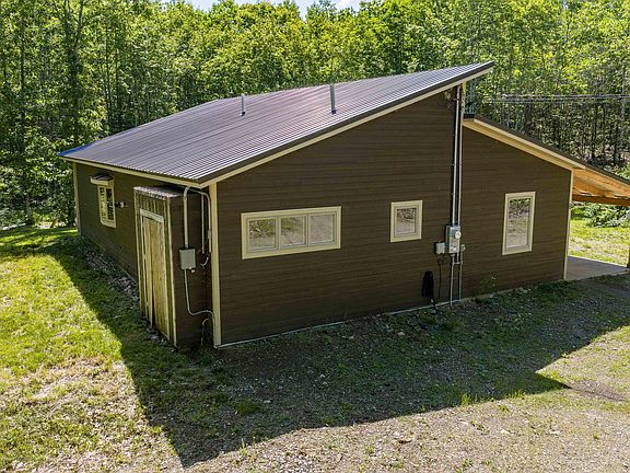 2nd image of 8 Cooper Ridge
