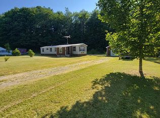 140 East St, Huntington, VT 05462