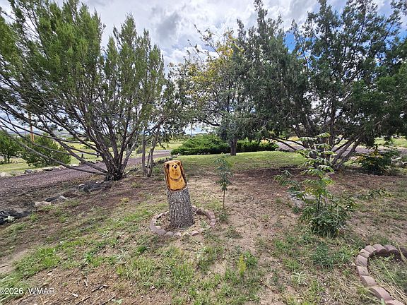 3rd image of 20 Zuni Dr