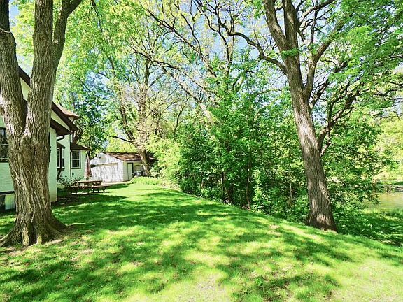 3rd image of 4644 Nokomis Ave