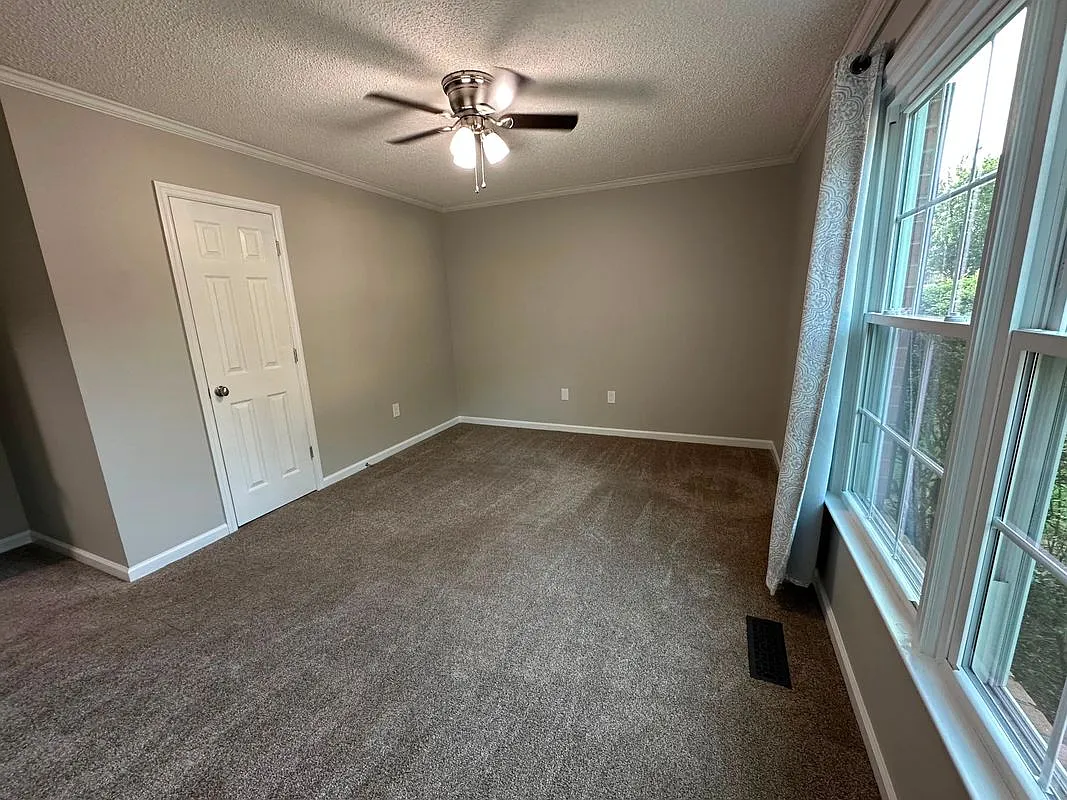 2 bed, 2.0 bath, 1092 sqft, $1,450 — Photo 2