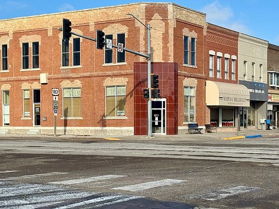 2nd image of 701 3rd St