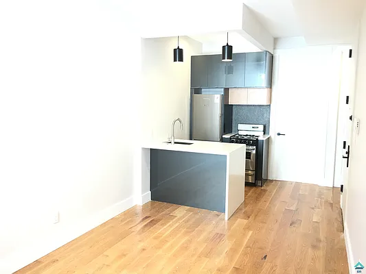 Rented by EXR | media 1