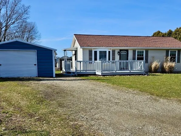 4702 Cedar Dr, North East, PA 16428