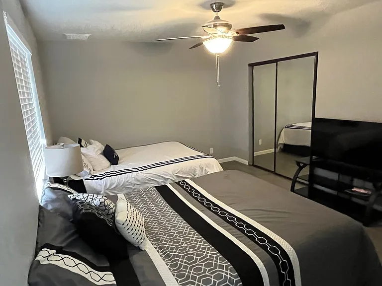 131 Voyager Ln — Photo 18