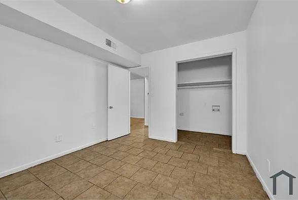 137 59th St N #3 — Photo 12