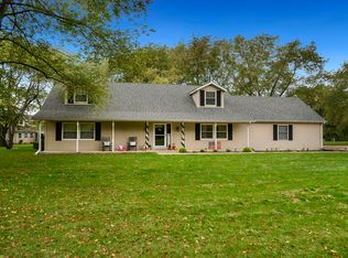 203 Tamarack Dr, Dixon, IL 61021