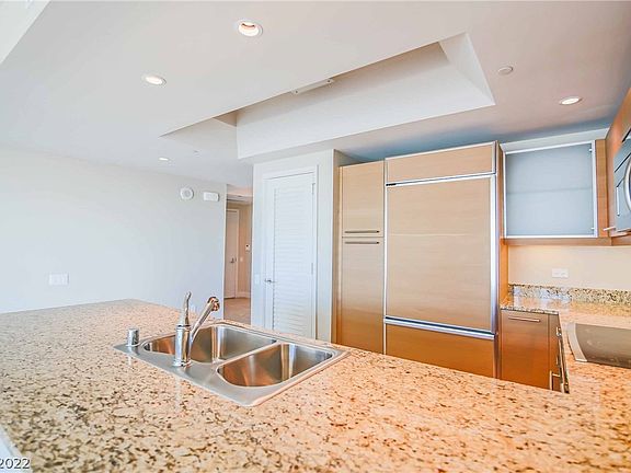 4th image of 222 Karen Ave Unit 4402