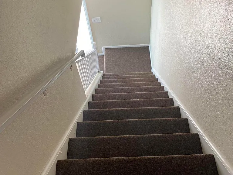 6002 W Townley Ave — Photo 5