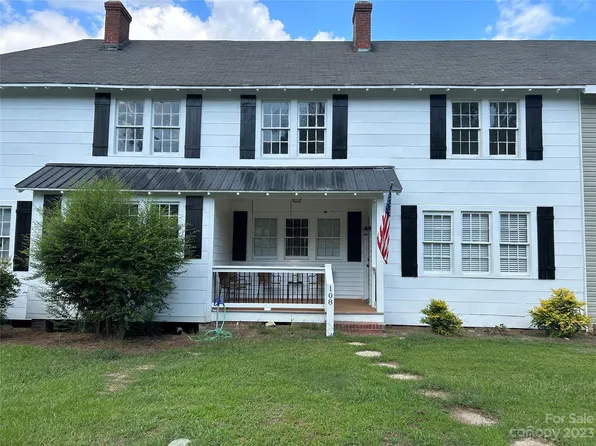 108 Spruce St, Badin, NC 28009