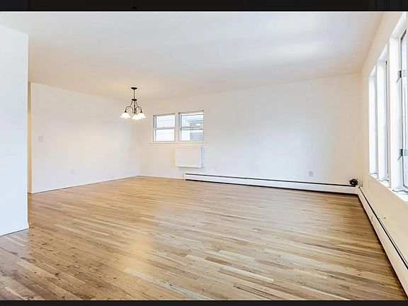 5th image of 136 Suburbia Ter APT 1