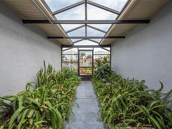 4th image of 1702 Orchid Ct
