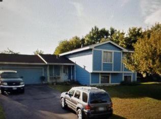 8987 Yucca Ln N, Maple Grove, MN 55369