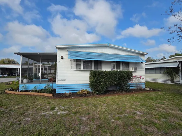 921 Jennifer St, Wildwood, FL 34785