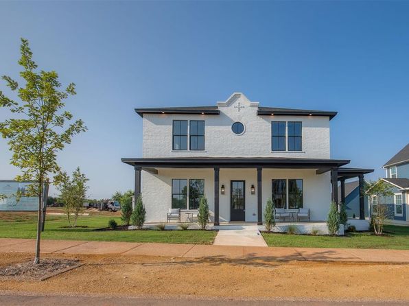18450 Sweetwater Ln, Norman, OK 73072