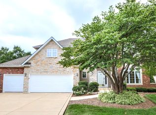 3520 White Eagle Dr, Naperville, IL