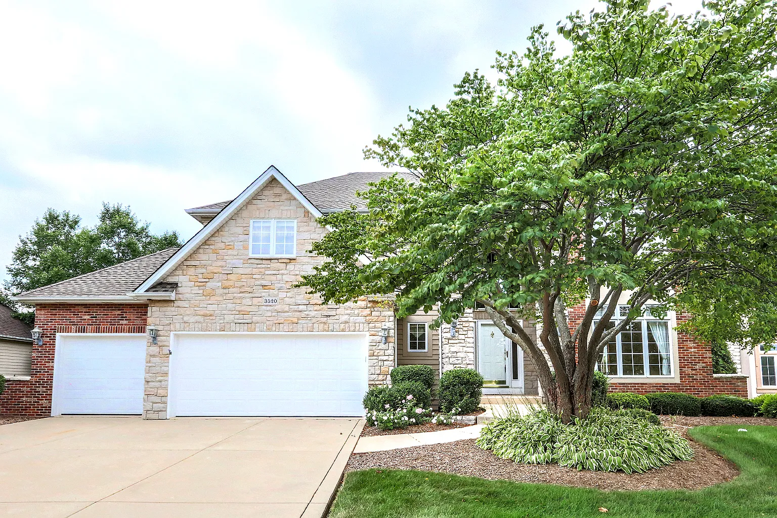 3520 White Eagle Dr photo 1
