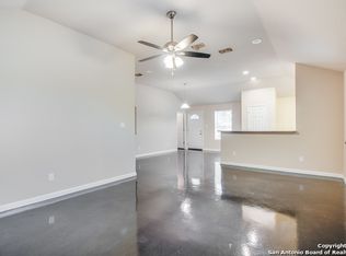 6346 W Commerce St, San Antonio, TX 78237