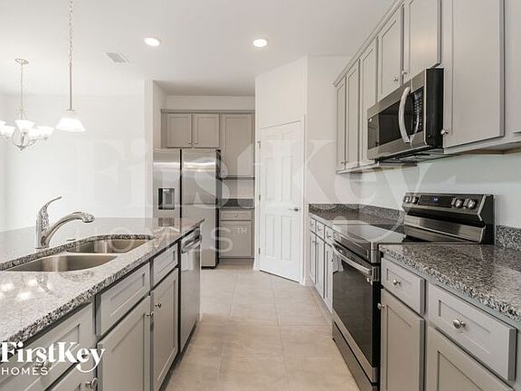 5th image of 576 Crown Rose Dr