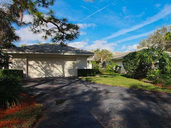 2nd image of 153 Southampton Pl #338