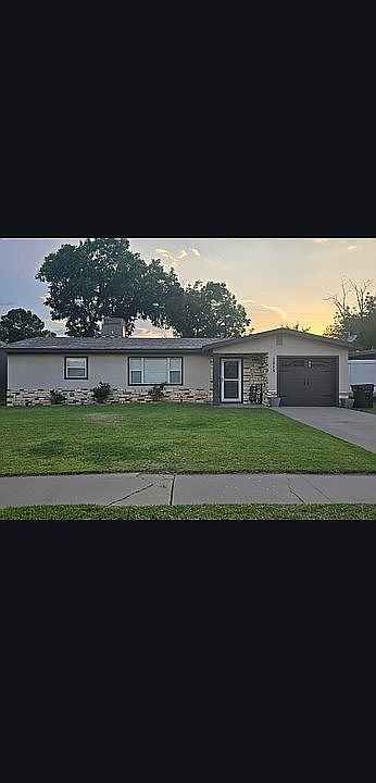 1st image of 1015 Alamosa St