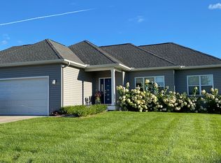 5355 Ravenhurst Dr, Traverse City, MI 49685