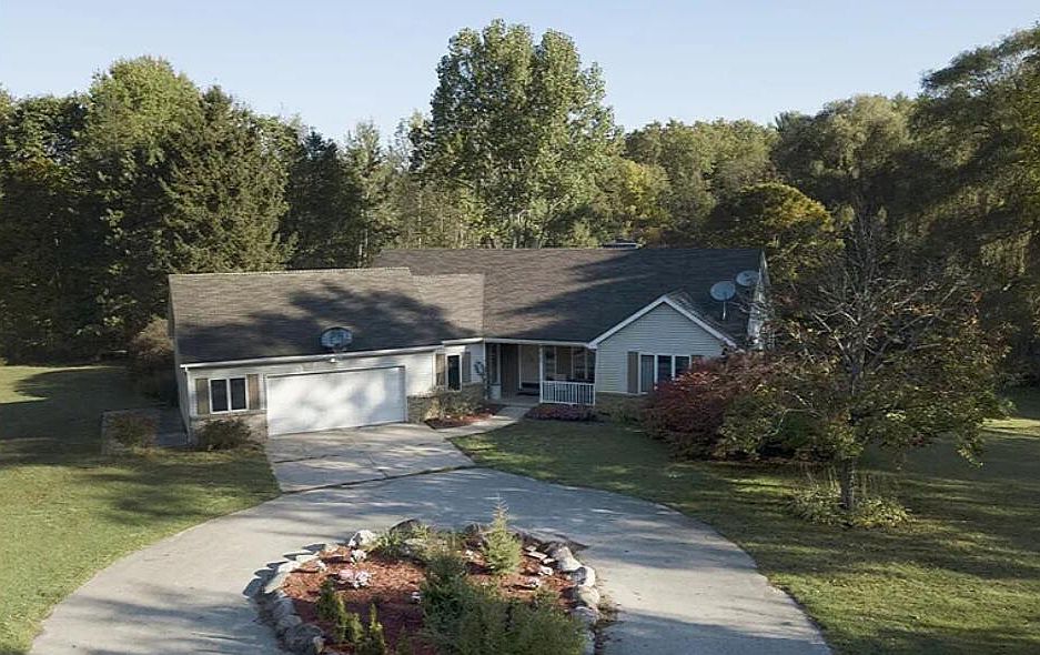 1st image of 6369 Morrison Lake Rd