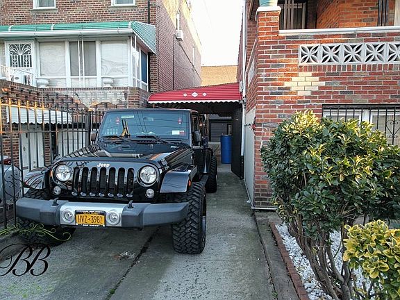 4th image of 9206 Avenue B