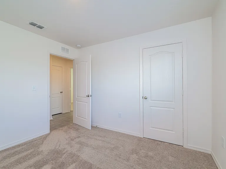 313 Kensington View Dr — Photo 12
