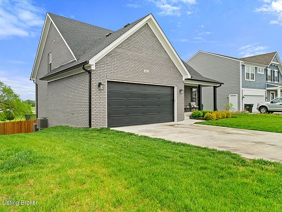 5th image of 441 Williamsburg Dr