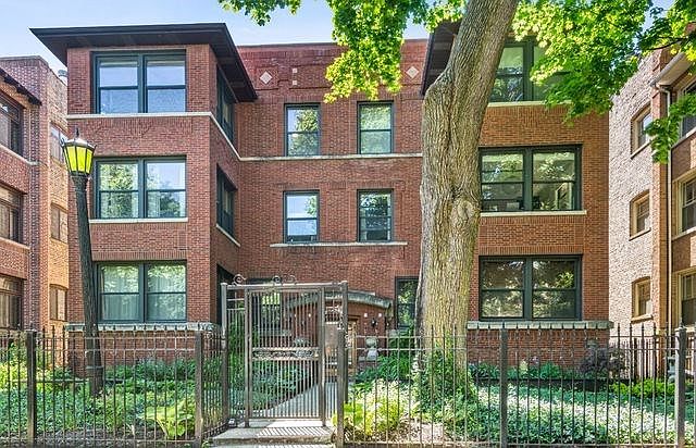 1st image of 4414 N Malden St APT 3S