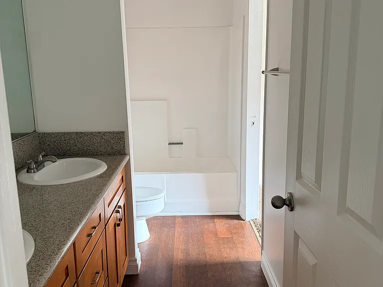 9739 Park St #5 — Photo 7