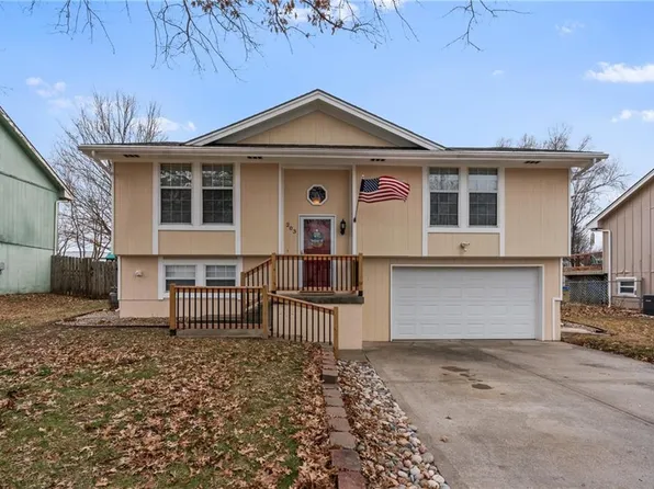 203 Sherri Ln, Excelsior Springs, MO 64024