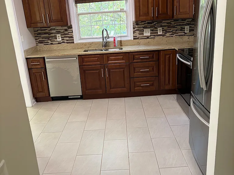 2032 Madrillon Springs Ct — Photo 7