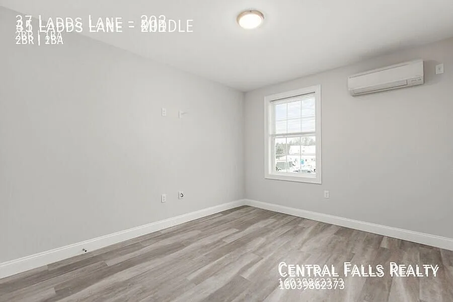 2 Bedroom 1 Bath Available Now! — Photo 3