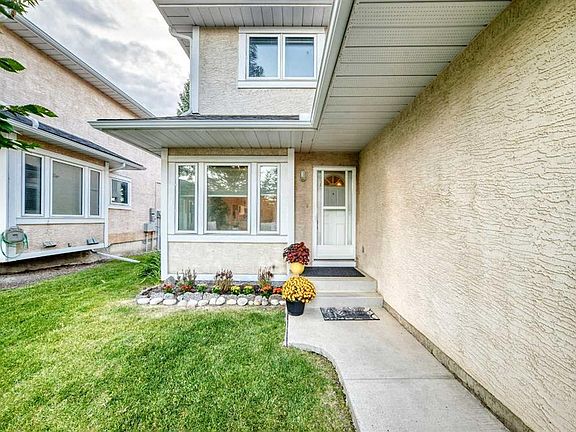3rd image of 388 SE Sandarac Dr NW #76